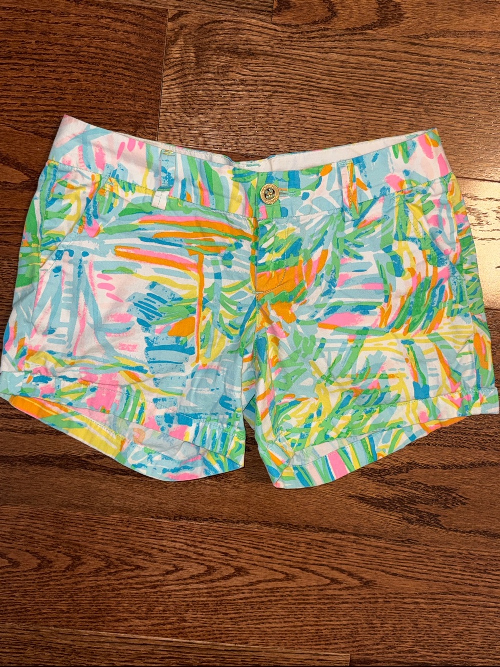 Lilly Pulitzer women’s size 0 Callahan shorts. 5” inseam.